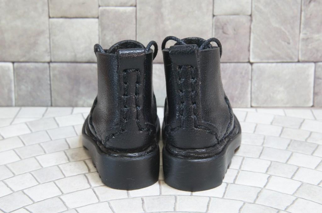本革：ドールシューズ／ショートブーツ／ブラック／オビツ30ジャストフィット／ブロックパターン靴底 | 4枚目