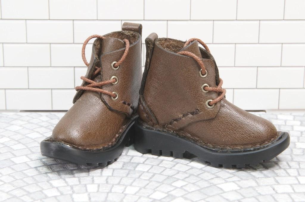 本革：ドールシューズ／ショートブーツ／ブラウン／オビツ30ジャストフィット／ブロックパターン靴底