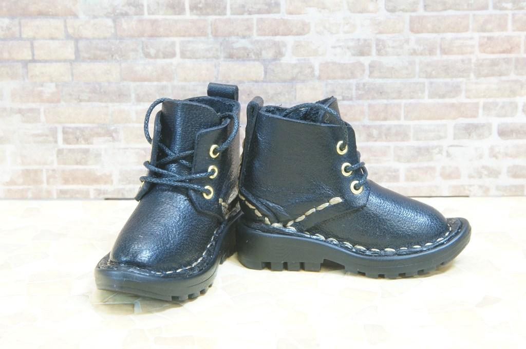 本革：ドールシューズ／ショートブーツ／ブラック／オビツ30ジャストフィット／ブロックパターン靴底