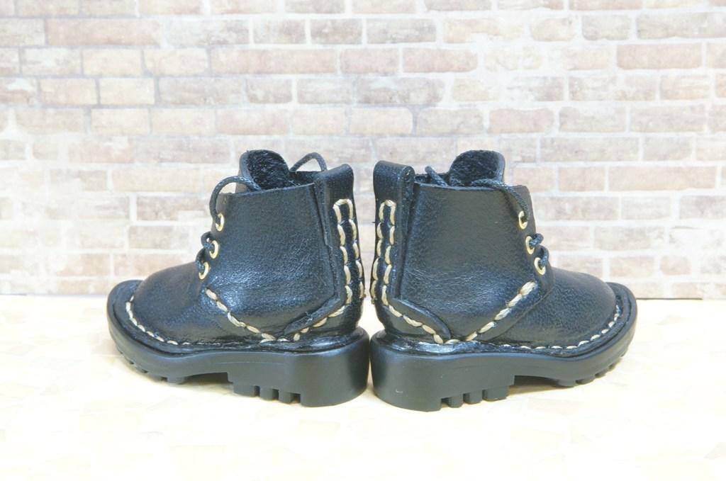 本革：ドールシューズ／ショートブーツ／ブラック／オビツ30ジャストフィット／ブロックパターン靴底 | 2枚目