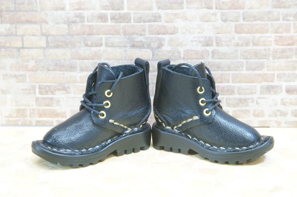 本革：ドールシューズ／ショートブーツ／ブラック／オビツ30ジャストフィット／ブロックパターン靴底 | 3枚目