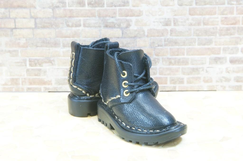 本革：ドールシューズ／ショートブーツ／ブラック／オビツ30ジャストフィット／ブロックパターン靴底 | 4枚目