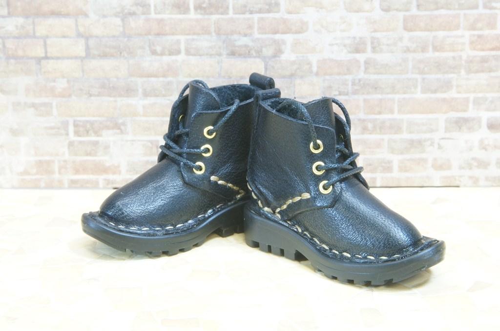 本革：ドールシューズ／ショートブーツ／ブラック／オビツ30ジャストフィット／ブロックパターン靴底 | 8枚目