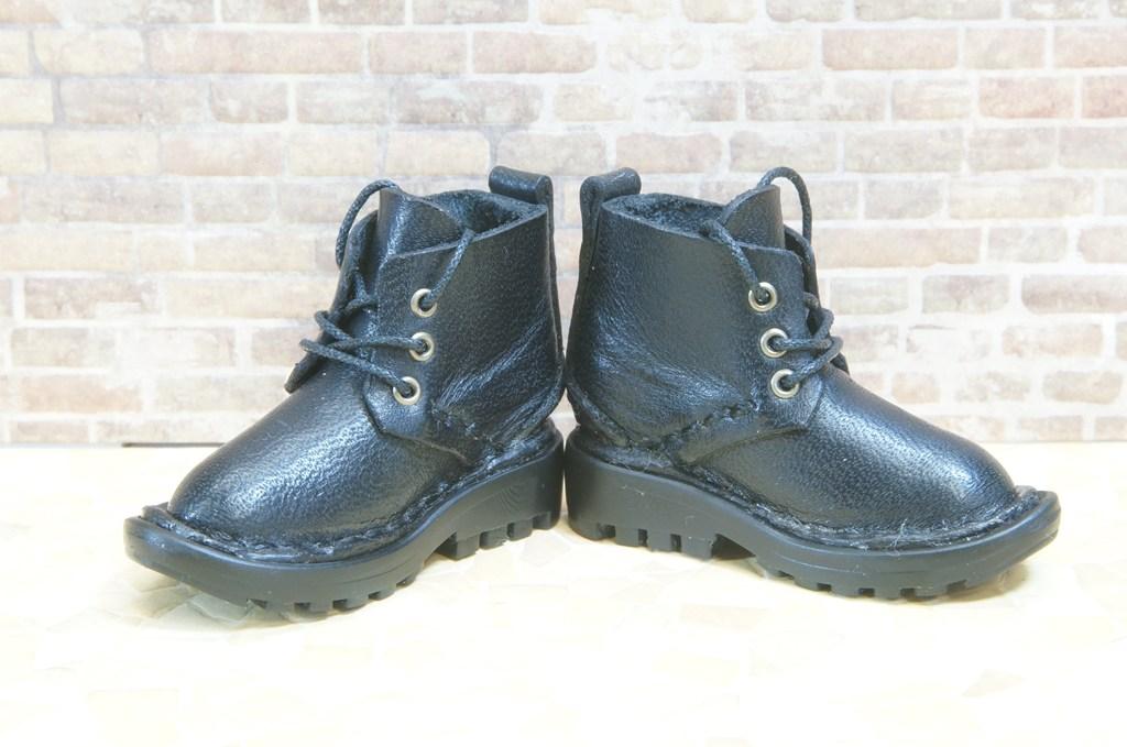 本革：ドールシューズ／ショートブーツ／ブラック／オビツ30ジャストフィット／ブロックパターン靴底 | 3枚目