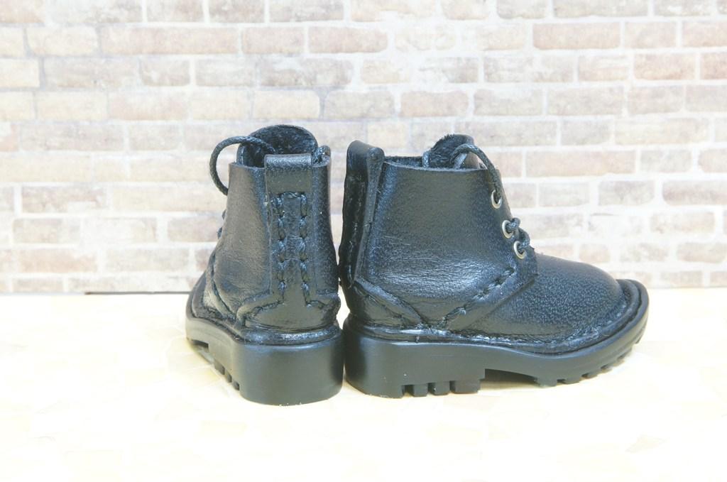 本革：ドールシューズ／ショートブーツ／ブラック／オビツ30ジャストフィット／ブロックパターン靴底 | 5枚目