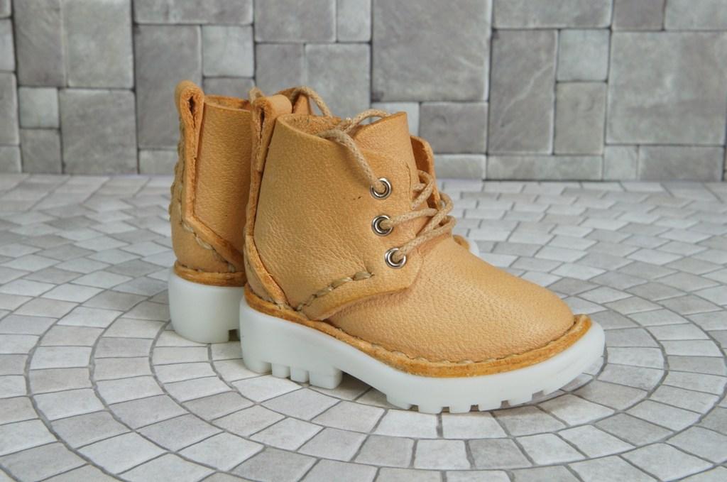 本革：ドールシューズ／ショートブーツ／アプリコット／オビツ30ジャストフィット／ブロックパターン靴底 | 2枚目