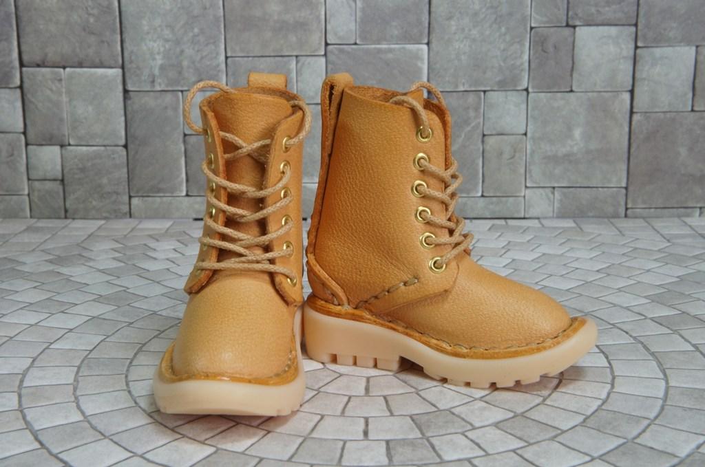 本革：ドールシューズ／セミロングブーツ／アプリコット／オビツ30ジャストフィット／ブロックパターン靴底