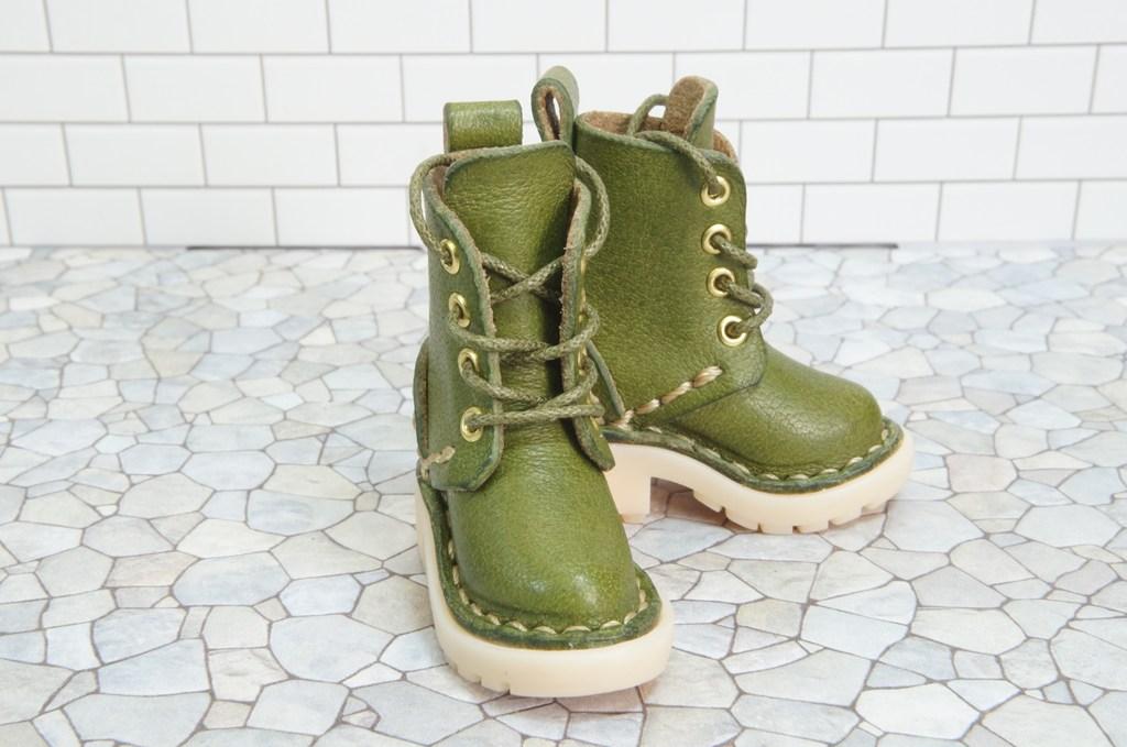 本革：1/6ドールシューズ／セミロングブーツ／ライム／オビツ24・ブライス・リカちゃん／ブロックパター