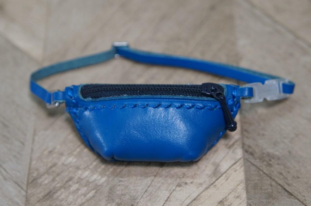 【本革】30cmドール用 ボディバッグ【ブルー】/ オビツ30・テヤンサイズ | 2枚目