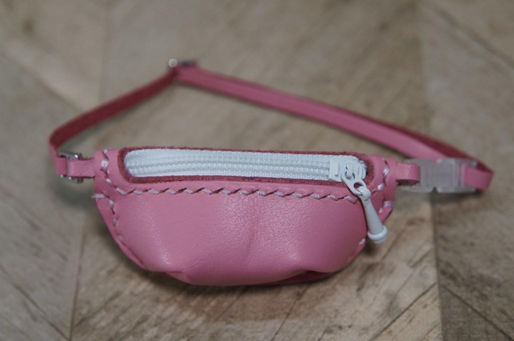 【本革】30cmドール用 ボディバッグ【ピンク】/ オビツ30・テヤンサイズ | 2枚目