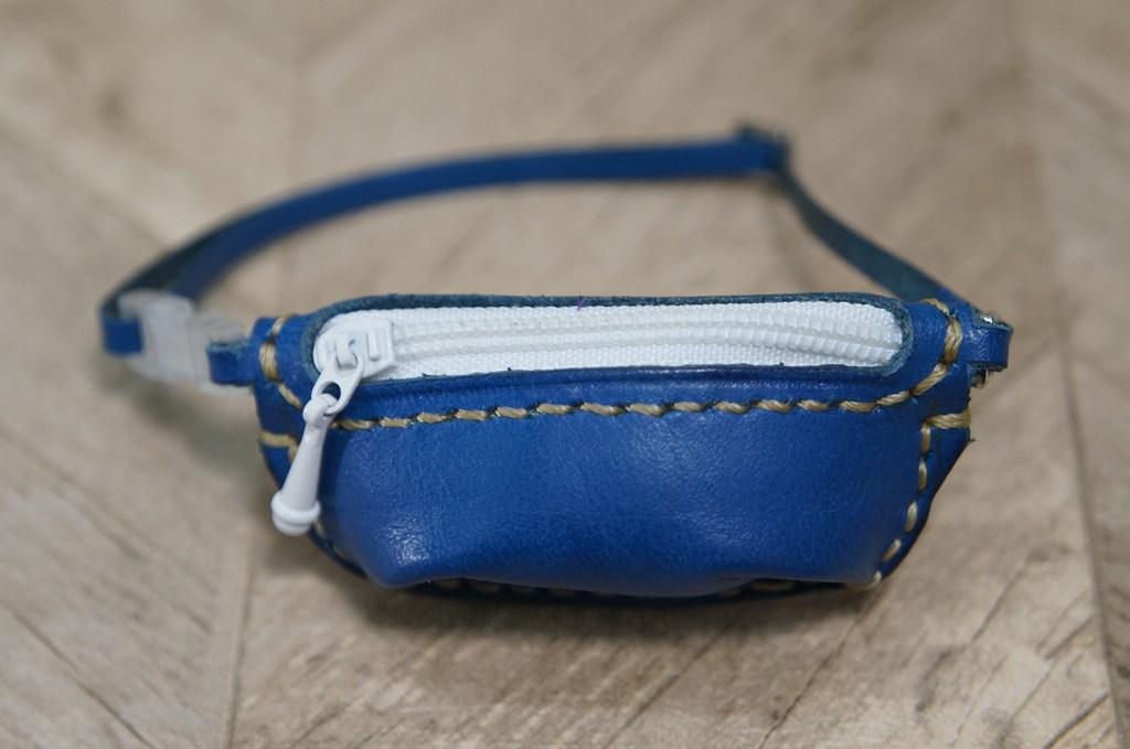 【本革】30cmドール用 ボディバッグ【コバルトブルー】/ オビツ30・テヤンサイズ | 2枚目