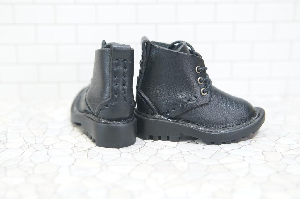 本革：ドールシューズ／ショートブーツ／ブラック／オビツ30ジャストフィット／ブロックパターン靴底 | 3枚目