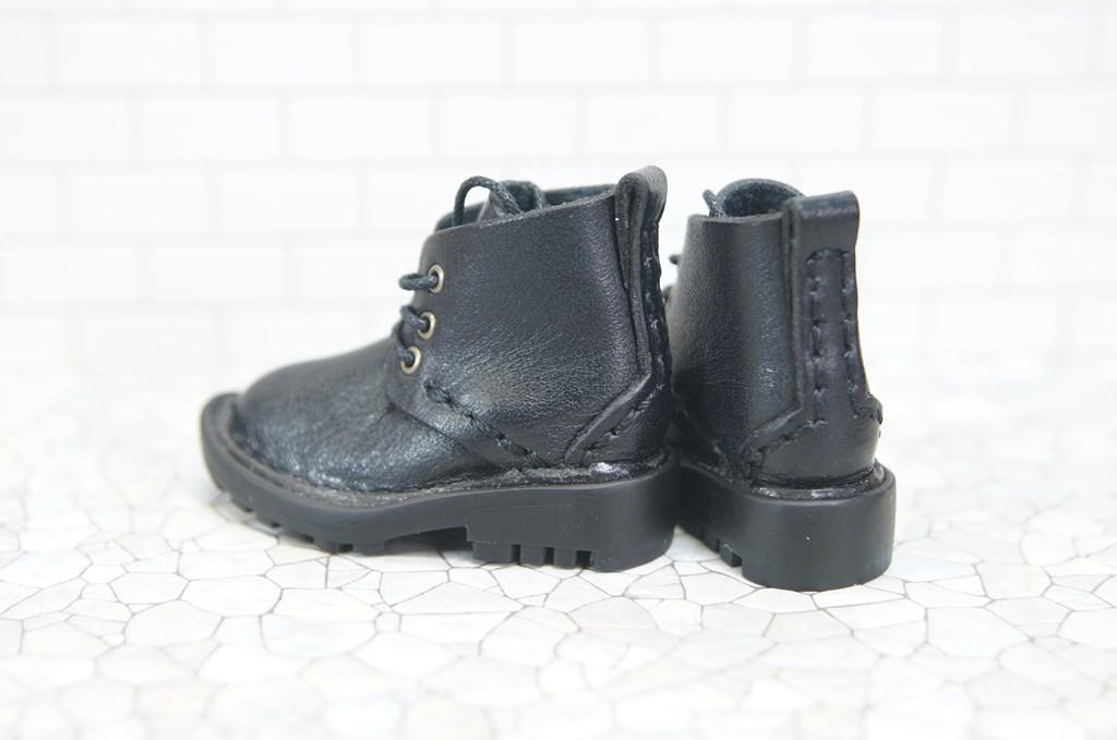 本革：ドールシューズ／ショートブーツ／ブラック／オビツ30ジャストフィット／ブロックパターン靴底 | 4枚目