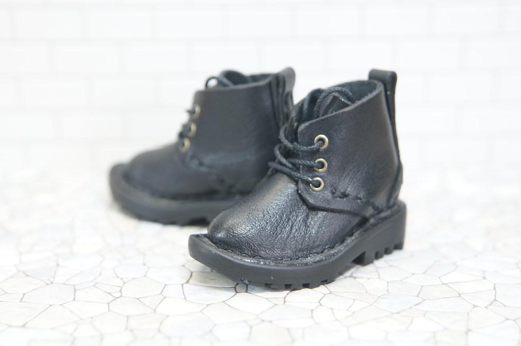 本革：ドールシューズ／ショートブーツ／ブラック／オビツ30ジャストフィット／ブロックパターン靴底 | 5枚目