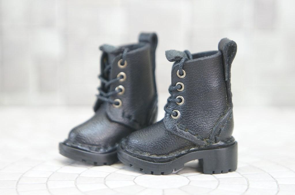 本革：1/6ドールシューズ／セミロングブーツ／ブラック／オビツ24・ブライス・リカちゃん／ブロックパター | 5枚目