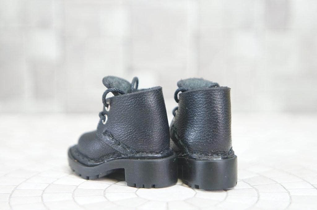 本革：1/6ドールシューズ／ショートブーツ／ブラック／オビツ24・ブライス・リカちゃん／ブロックパターン靴 | 4枚目