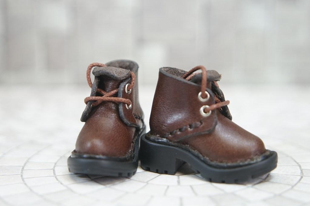 本革：1/6ドールシューズ／ショートブーツ／ダークブラウン／オビツ24・ブライス・リカちゃん／ブロックパターン靴 | 2枚目