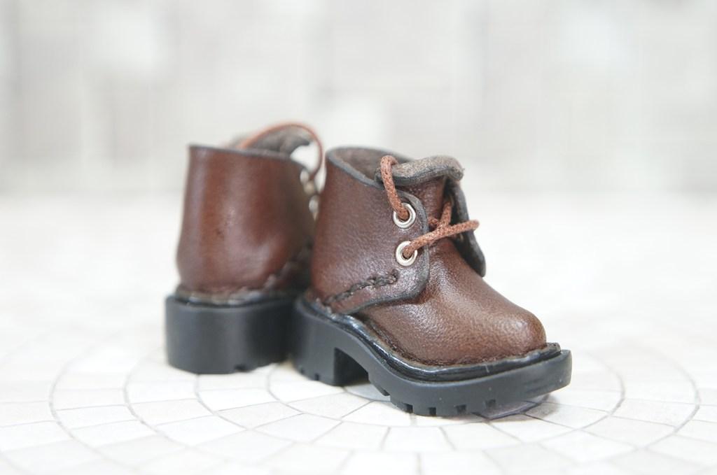 本革：1/6ドールシューズ／ショートブーツ／ダークブラウン／オビツ24・ブライス・リカちゃん／ブロックパターン靴 | 3枚目