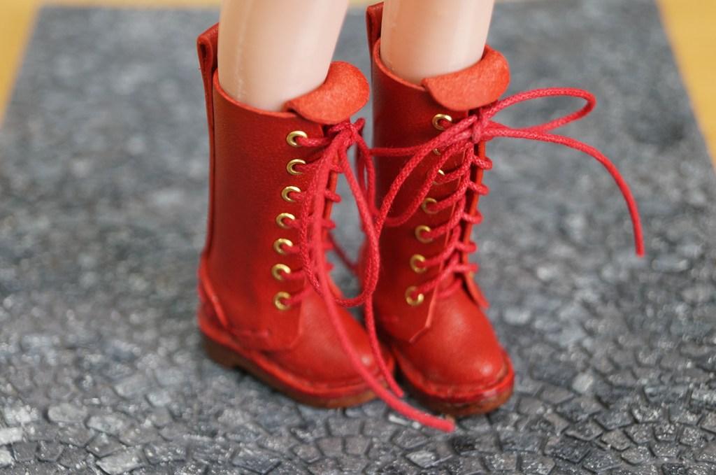 本革：1/6ドールシューズ／編み上げロングブーツ　レッド／オビツ24・ブライス・リカちゃん | 2枚目
