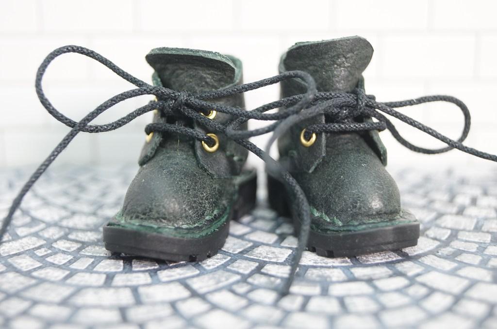 本革：1/6ドールシューズ／ショートブーツ　ダークグリーン／オビツ24・ブライス・リカちゃん／ブロックパターン靴底