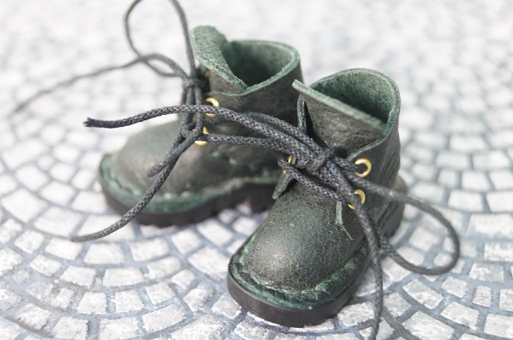 本革：1/6ドールシューズ／ショートブーツ　ダークグリーン／オビツ24・ブライス・リカちゃん／ブロックパターン靴底 | 2枚目