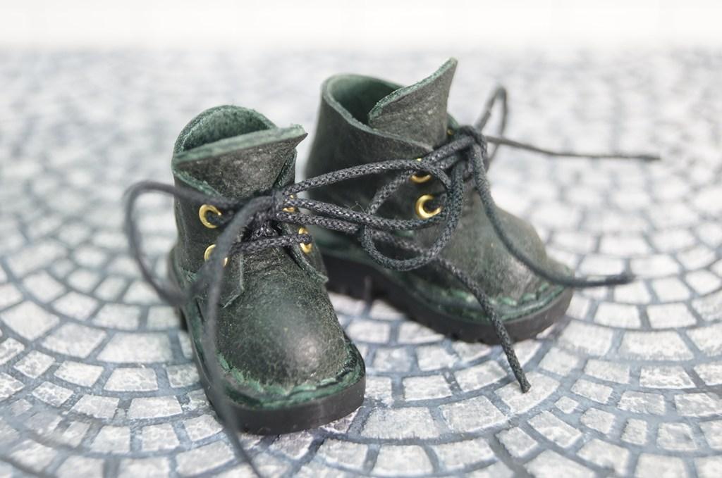 本革：1/6ドールシューズ／ショートブーツ　ダークグリーン／オビツ24・ブライス・リカちゃん／ブロックパターン靴底 | 3枚目