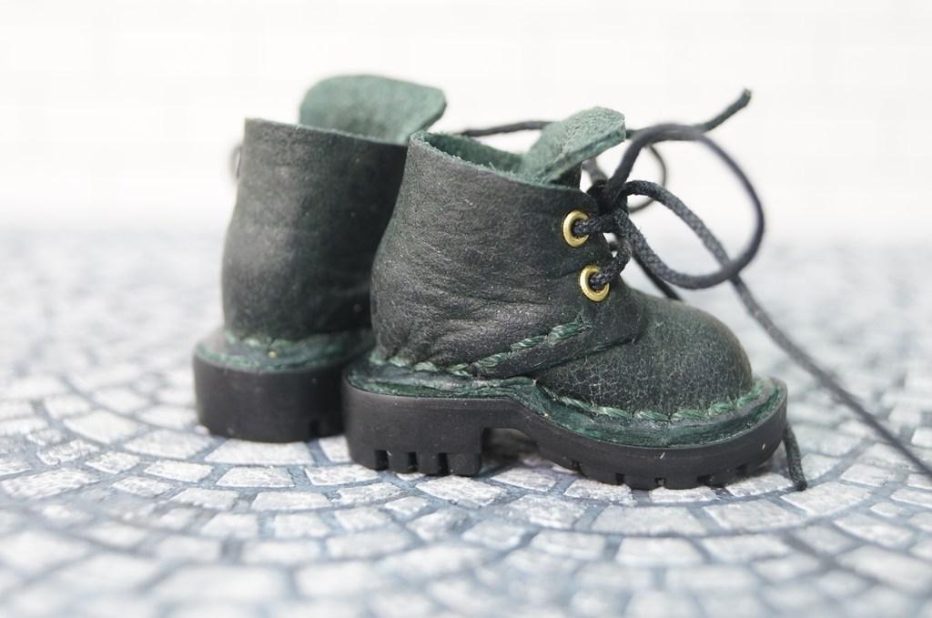 本革：1/6ドールシューズ／ショートブーツ　ダークグリーン／オビツ24・ブライス・リカちゃん／ブロックパターン靴底 | 4枚目