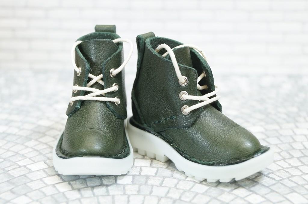 本革：ドールシューズ／ショートブーツ／ダークモスグリーン／オビツ30ジャストフィット／ブロックパターン靴底