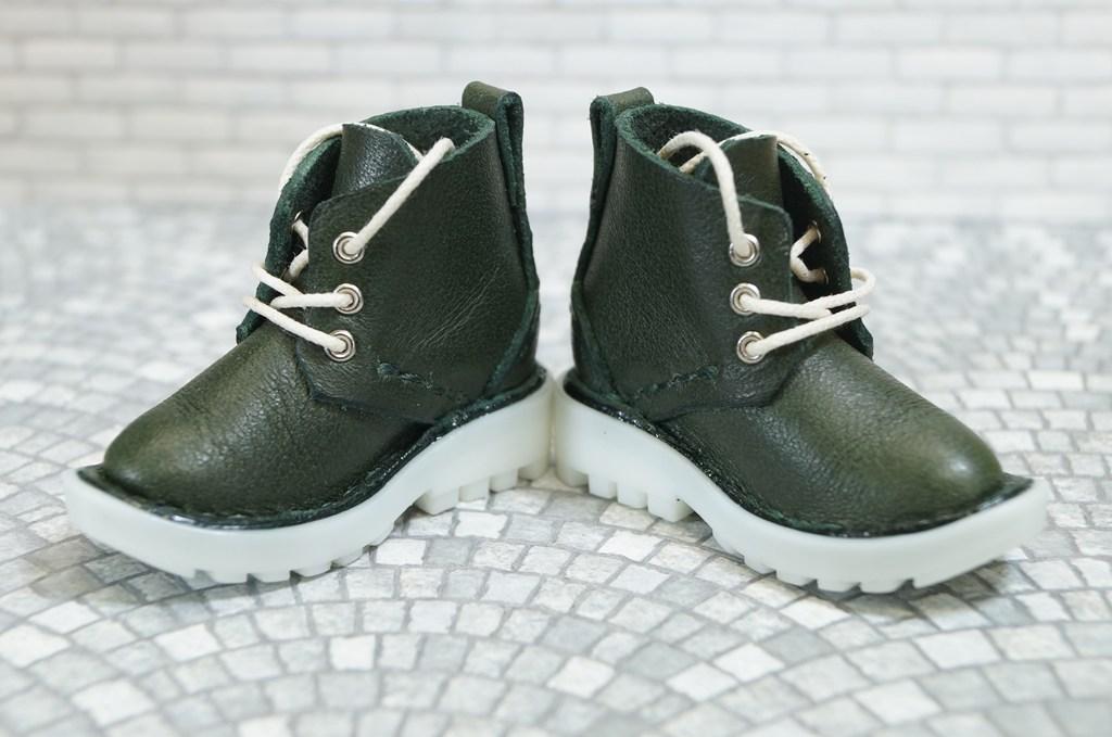 本革：ドールシューズ／ショートブーツ／ダークモスグリーン／オビツ30ジャストフィット／ブロックパターン靴底 | 9枚目