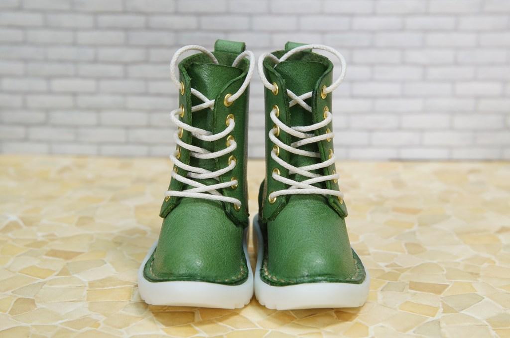 本革：ドールシューズ／セミロングブーツ／ライムグリーン／オビツ30ジャストフィット／ブロックパターン靴底 | 2枚目
