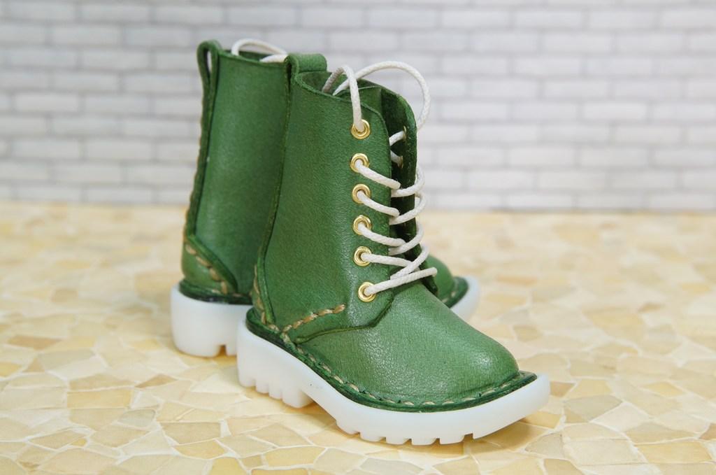 本革：ドールシューズ／セミロングブーツ／ライムグリーン／オビツ30ジャストフィット／ブロックパターン靴底 | 3枚目