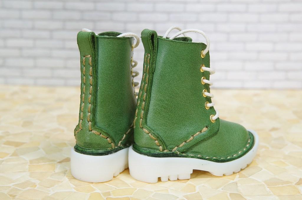 本革：ドールシューズ／セミロングブーツ／ライムグリーン／オビツ30ジャストフィット／ブロックパターン靴底 | 4枚目