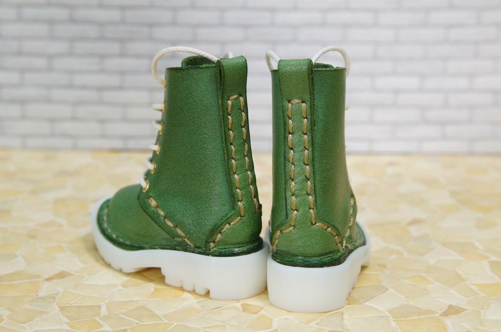 本革：ドールシューズ／セミロングブーツ／ライムグリーン／オビツ30ジャストフィット／ブロックパターン靴底 | 5枚目