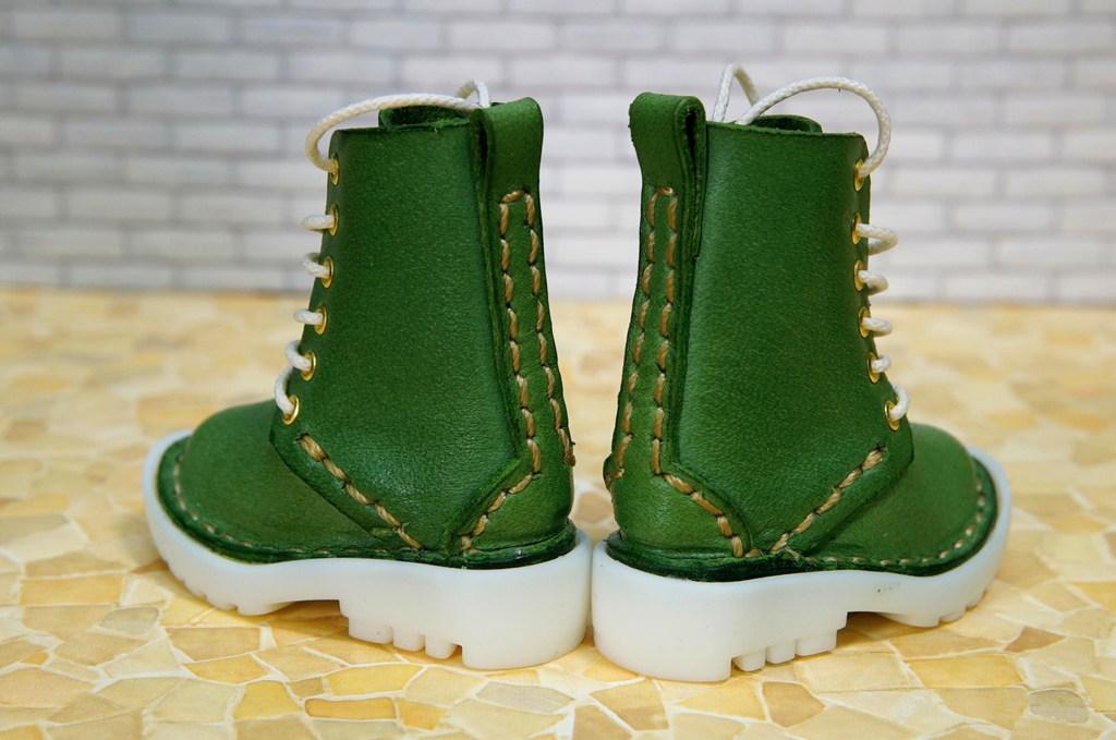 本革：ドールシューズ／セミロングブーツ／ライムグリーン／オビツ30ジャストフィット／ブロックパターン靴底 | 8枚目