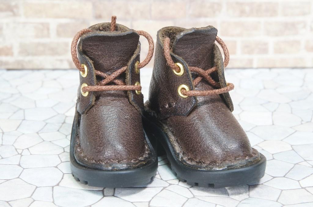 本革：1/6ドールシューズ／ショートブーツ／ディープブラウン／オビツ24・ブライス・リカちゃん／ブロックパターン靴底 | 2枚目