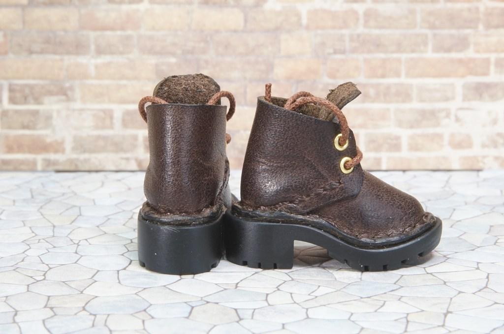 本革：1/6ドールシューズ／ショートブーツ／ディープブラウン／オビツ24・ブライス・リカちゃん／ブロックパターン靴底 | 7枚目